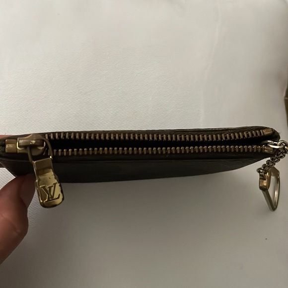 Authentic Louis Vuitton Monogram Key Cles - Picture 5 of 7